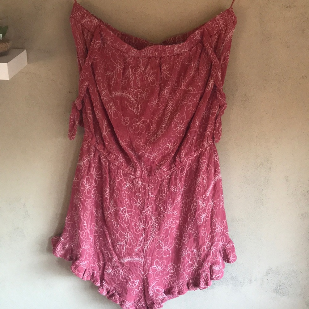 aeropostale pink floral romper (S)